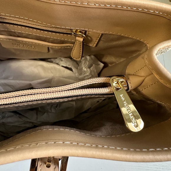 Michael Kors Jet Set Travel Top Zip Signature Monogram Tote. Authentic - Picture 12 of 16